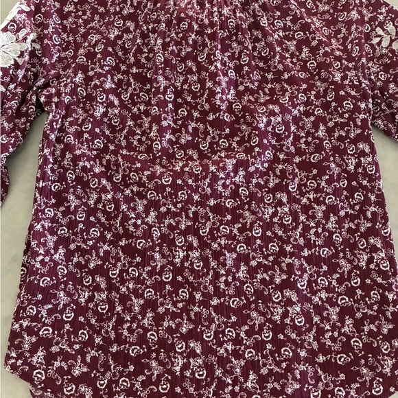 Caran Mason & Belle Burgundy Floral Blouse - Picture 9 of 10